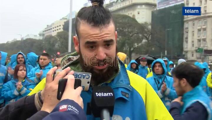 Protesta de inspectores de tránsito en el Obelisco por la muerte de una compañera - Fuente: télam