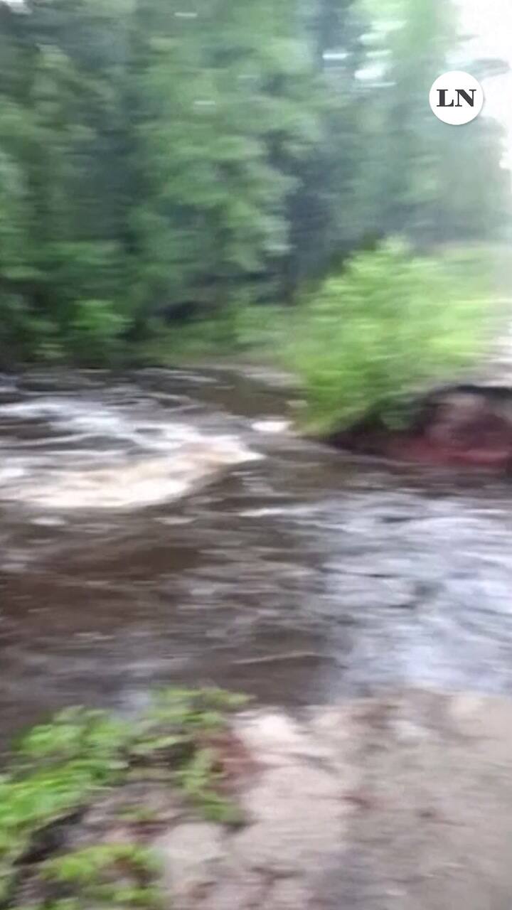 Una fuerte tormenta arrasó con una carretera en Florida