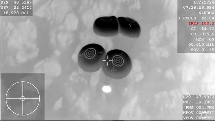 El momento en el que los astronautas de SpaceX llegan a la Tierra