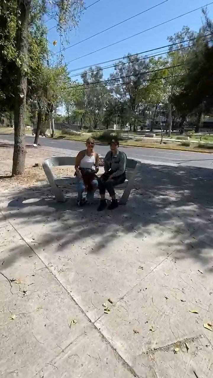 El engaño que sufrieron dos jóvenes que se raparon