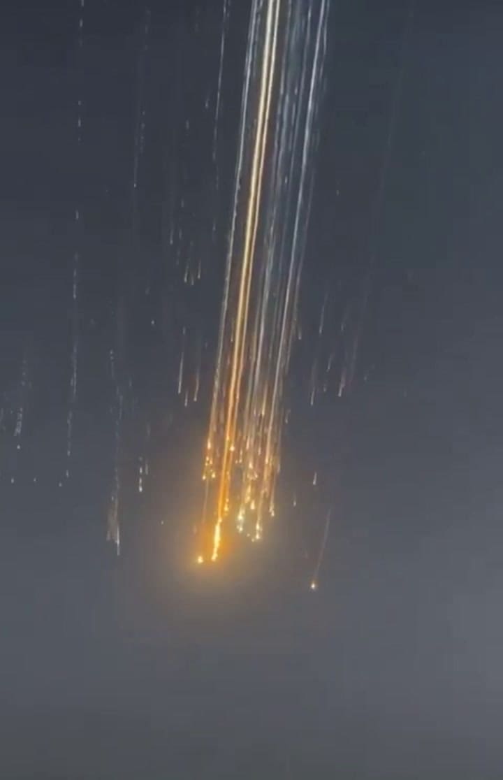 El cohete de SpaceX se incendió y explotó en pleno vuelo