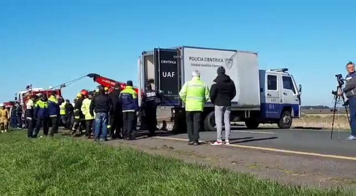 Accidente en Mar del Plata: así trabajan los bomberos y la Policía Científica - Fuente: 0023