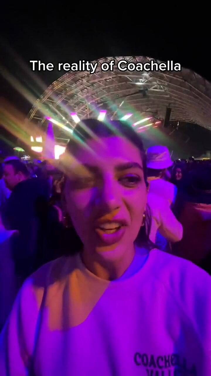 Una asistente se quejó de la gran cantidad de personas que había en el festival