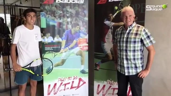 Cómo juega Román Burruchaga y qué lleva en su raquetero