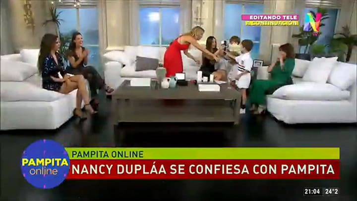 Pampita Ardohain cerró su primer programa con la visita sorpresa de sus hijos Beltrán y Benicio
