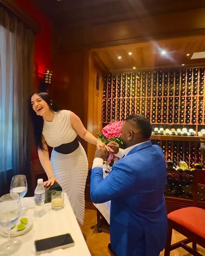 El momento en el que David Ortiz le pide casamiento a Yeribel Martínez