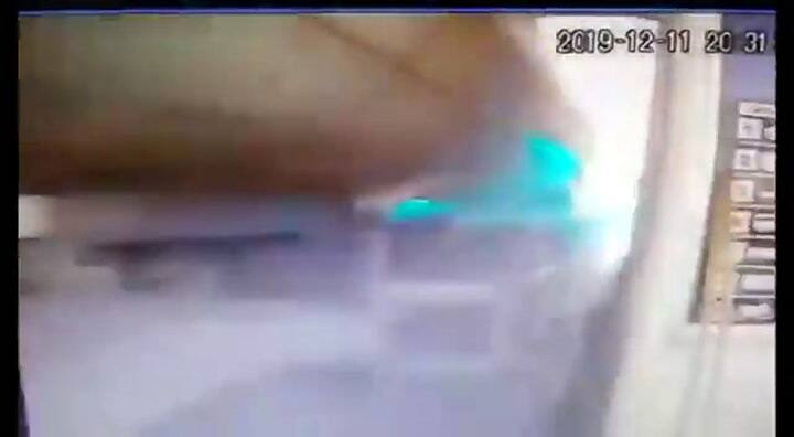 Córdoba: camión se quedó sin frenos en peaje y chocó a dos autos - Fuente: YouTube