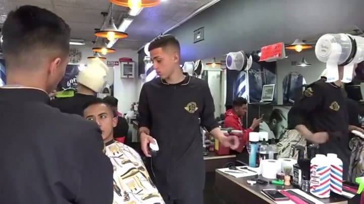 Así le dejaban la imagen de Messi en la nuca a un hincha - Fuente: Facebook