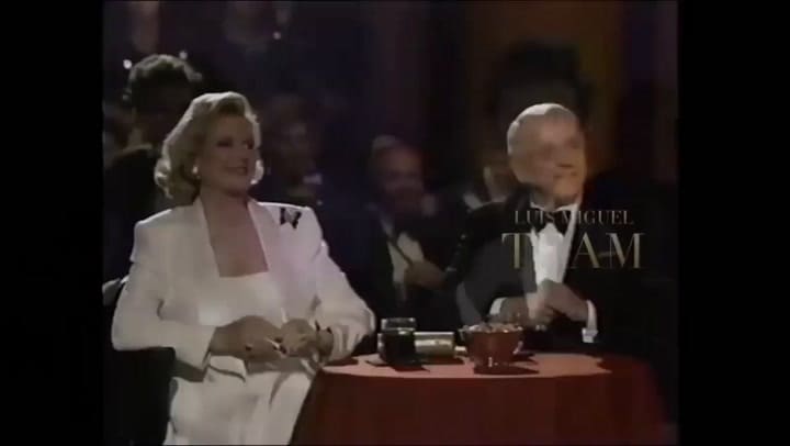 Luis Miguel en el cumpleaños 80 de Frank Sinatra - Fuente: YouTube