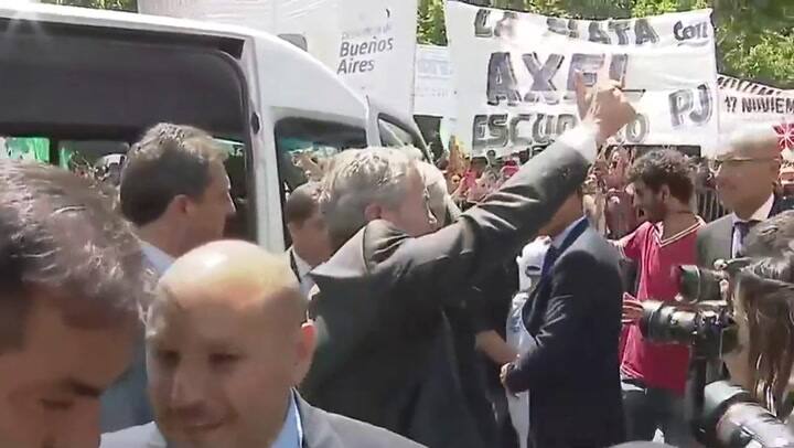 La llegada de Alberto Fernández a la asunción de Magario y Kicillof