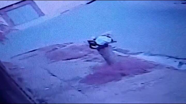 Asesinan a un hombre y son detenidos tras un raid delictivo que incluyó un tiroteo con un policía