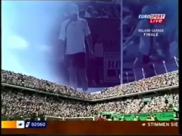 La gran 'ola' en París - Fuente: YouTube