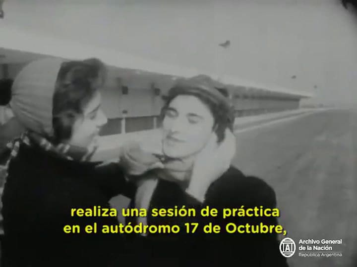 Motociclismo femenino, 1954 - Fuente: AGN