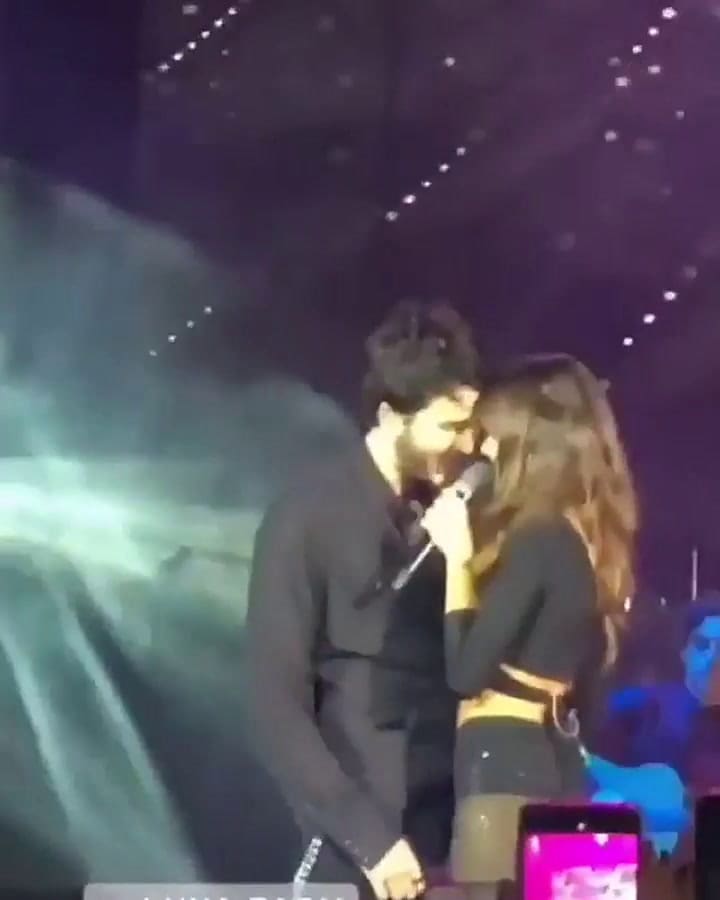 El beso de Tini Stoessel y Sebastián Yatra - Fuente: Instagram Sebastianyatra Updates