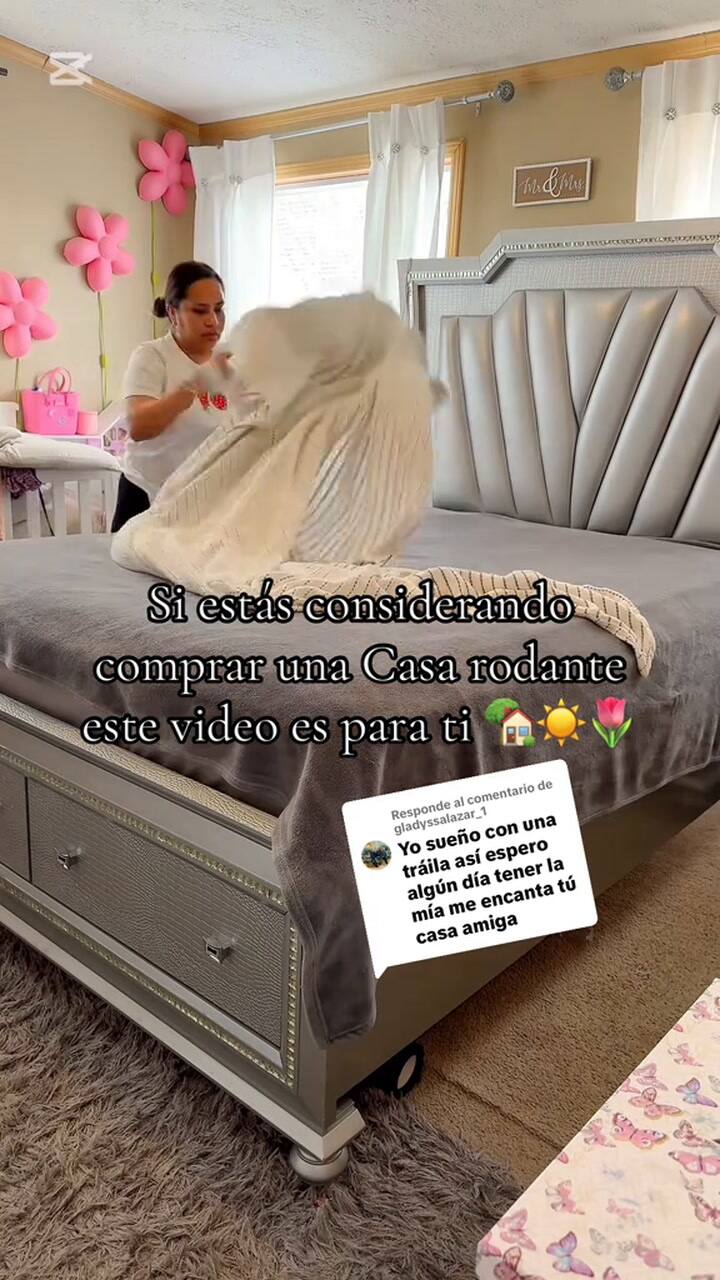 La usuaria explicó cómo es vivir en un mobile home (TikTok: @kaileyandmom)