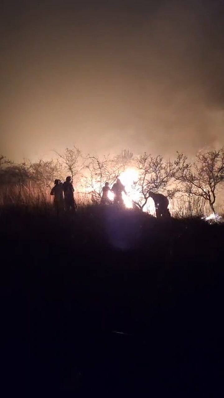 El fuego avanza sin control en Corrientes