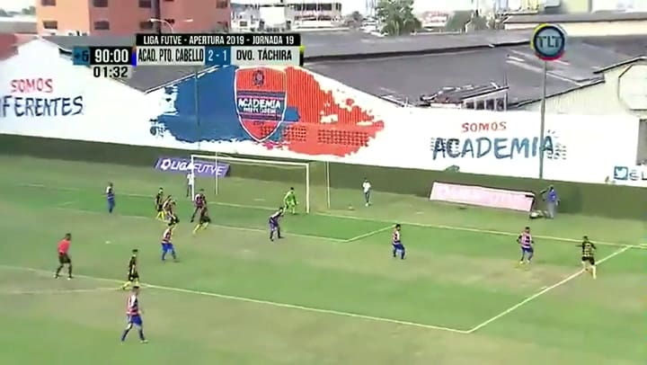 El delantero que anotó para eliminar al equipo de su padre - Fuente: La Tele Tuya