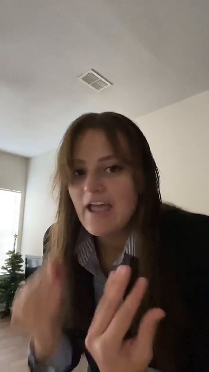 Una azafata creyó que había encontrado una bomba pero era un Walkman