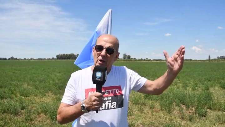 Zurro pidió expropiar las tierras de Lewis y poner en vigencia la ley de Medios