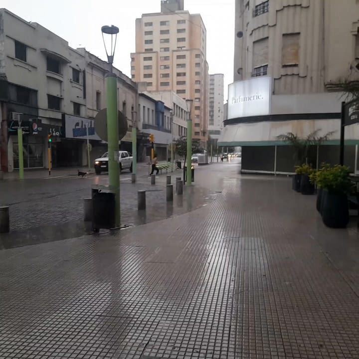 Bahía Blanca se paralizó a la espera de un temporal, que por el momento no llegó