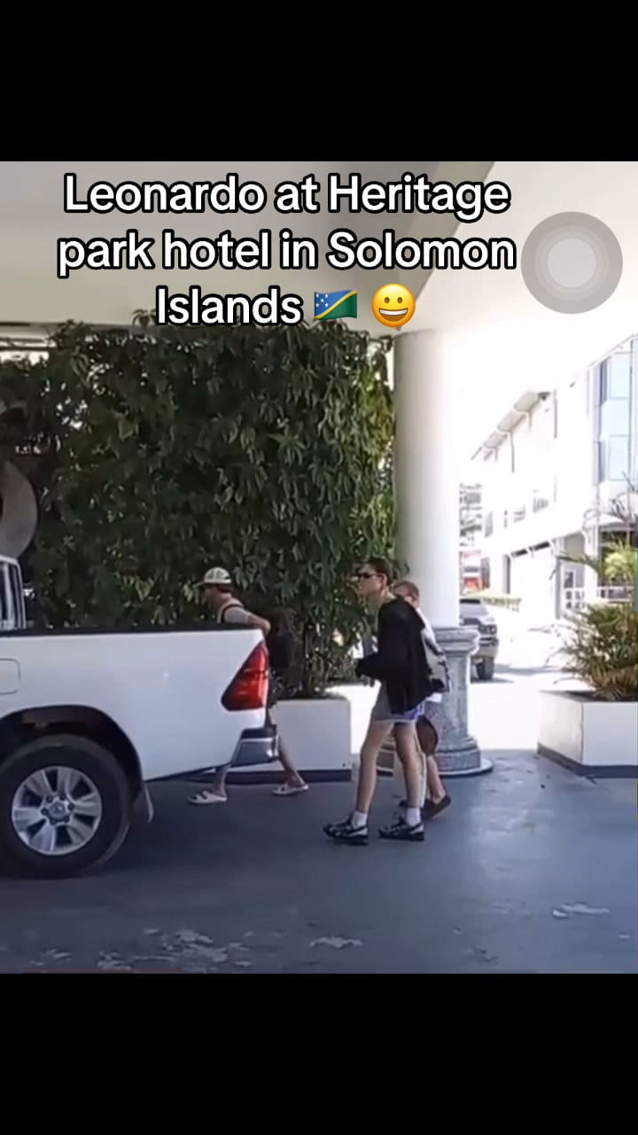 Leonardo DiCaprio llegando a Fiyi