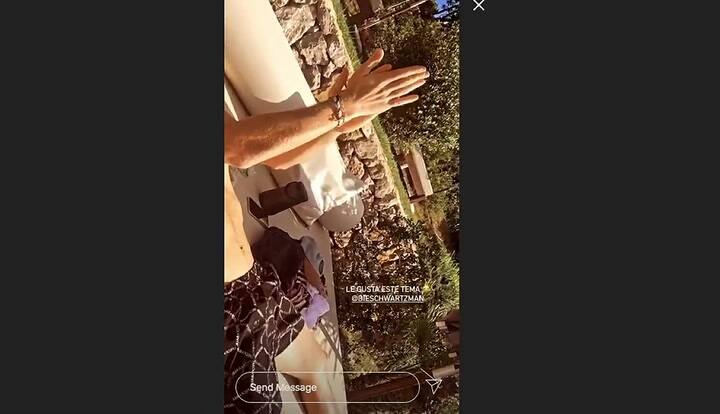 El divertido baile de Diego Schwartzman mientras toma sol con su novia