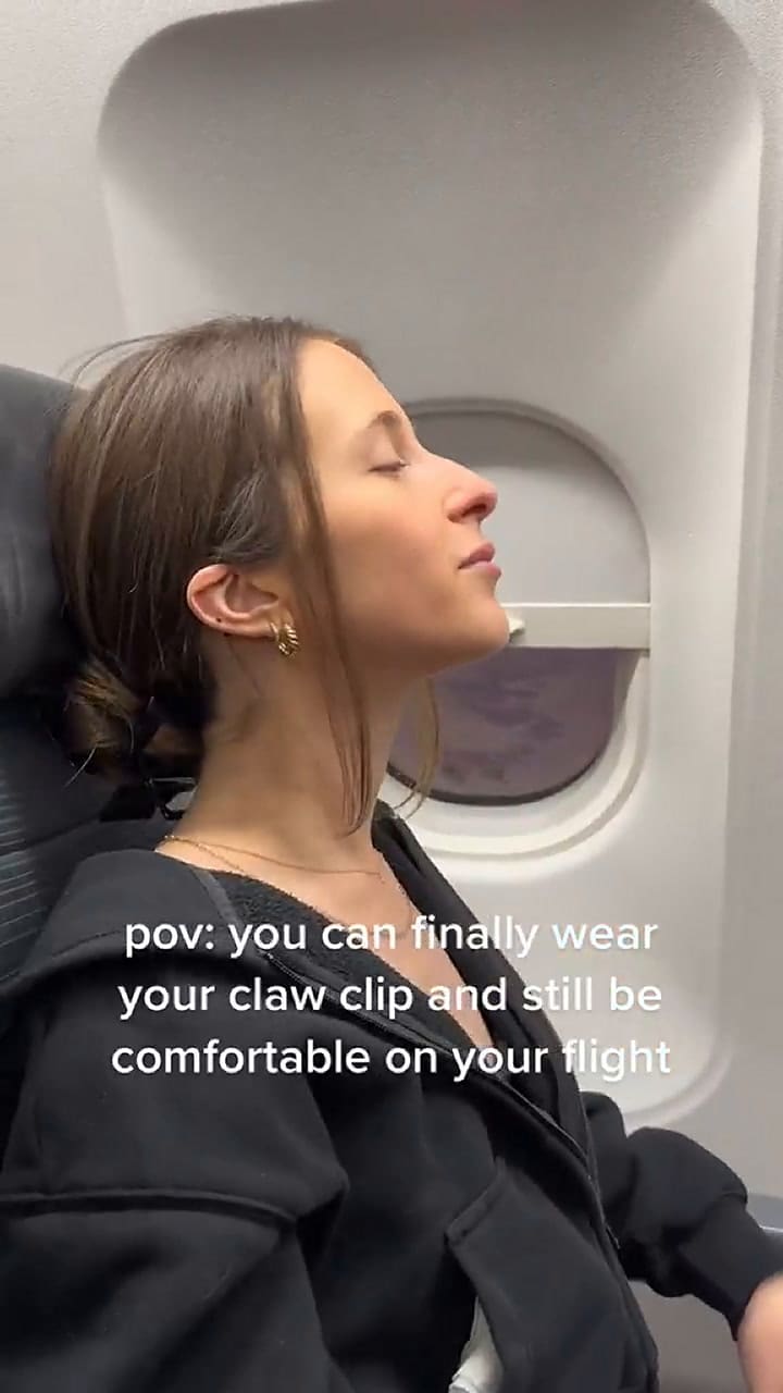 La tiktoker sorprendió con un truco sencillo para los viajes en avión