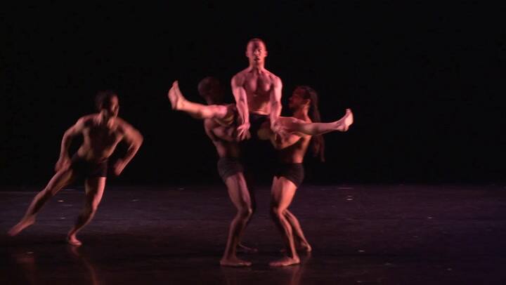 Un anticipo del espectáculo que Pilobolus traerá a la Argentina - Fuente: Grupo ARS