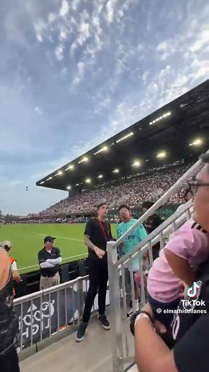 Llegó tarde a la cancha e ingresó cuando Messi metió el gol: su reacción