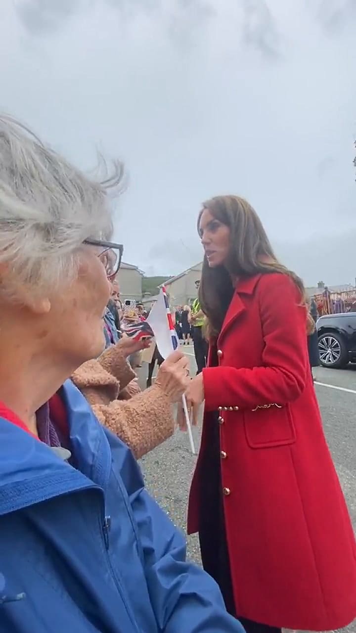 La reacción de Kate Middleton al ver una foto de ella y su marido en su juventud