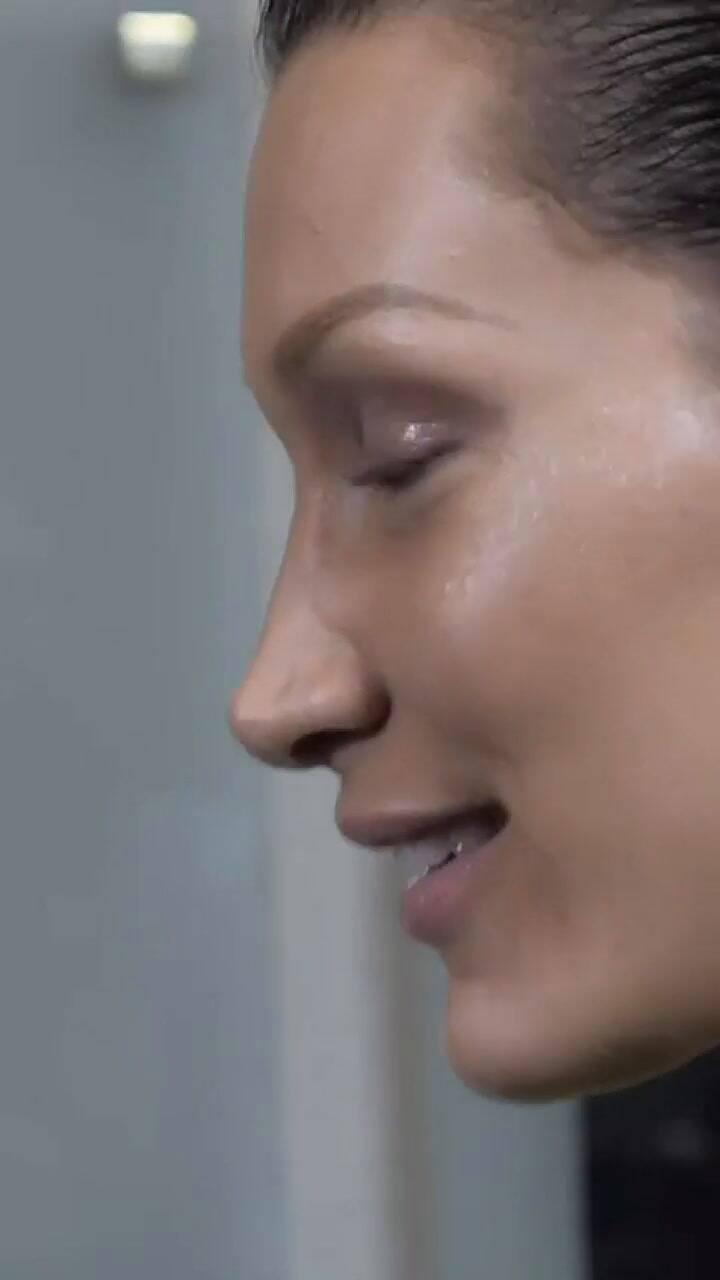 Victoria Beckham presenta su nueva colección en la Paris Fashion Week