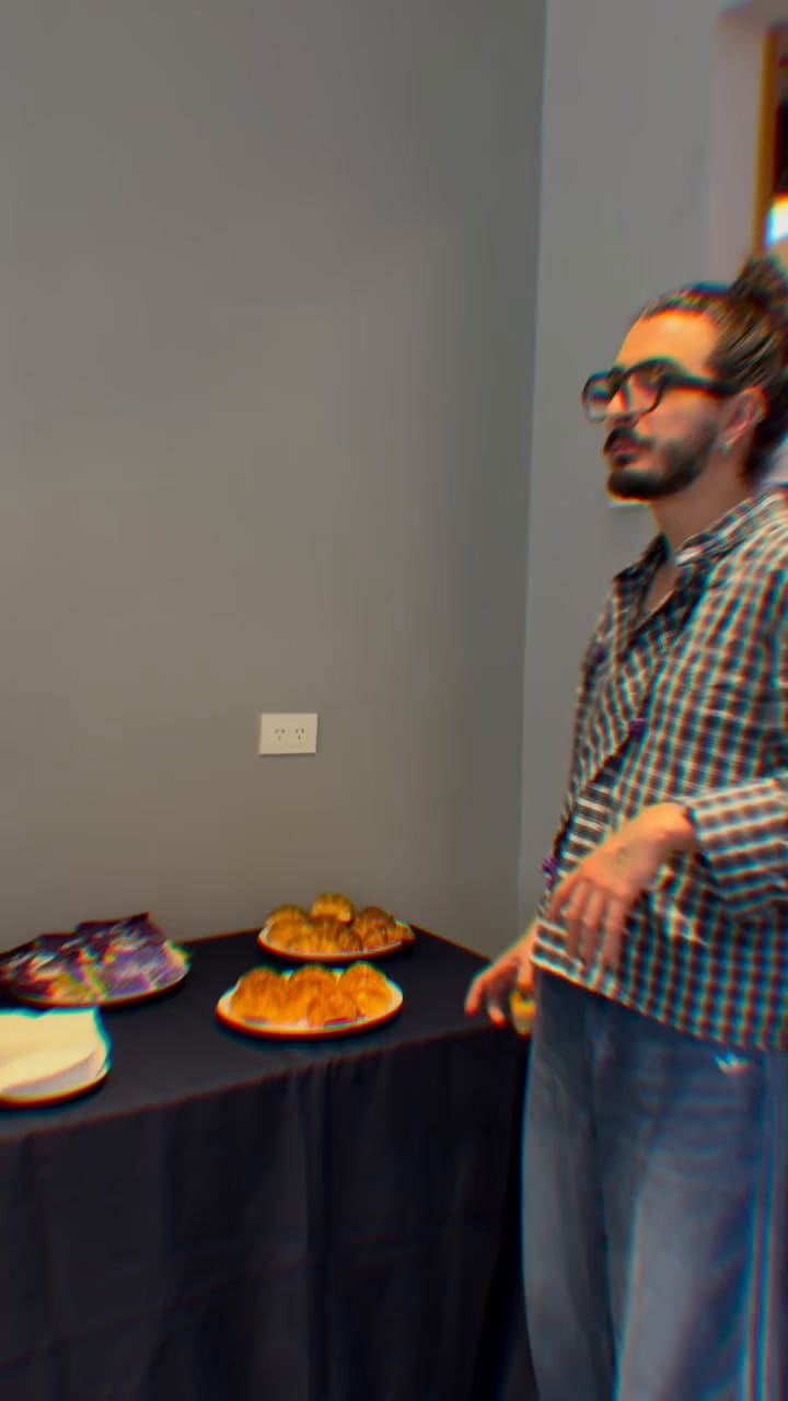 El cantante de Morat probó la medialuna de manteca: "Buena, buena"