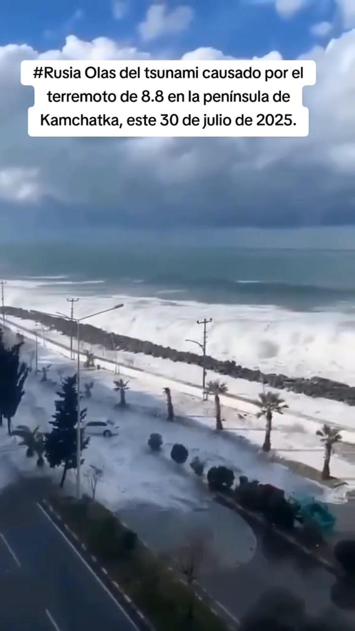 Así fue el debastador tsunami en Rusia