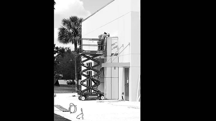 El condado de Miami-Dade recomendó a sus residentes mantenerse hidratados constantemente