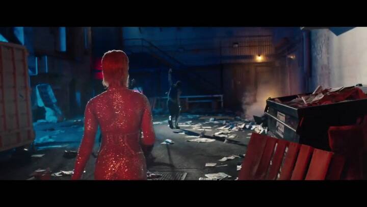 Halsey - 'Alone' - Fuente: YouTube