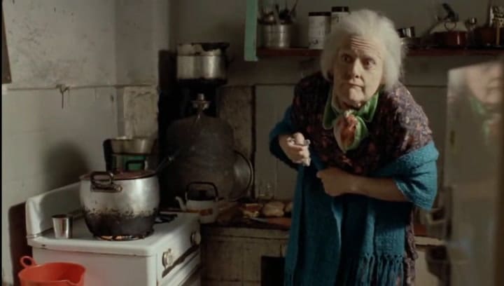 Antonio Gasalla como Mamá Cora en Esperando la Carroza