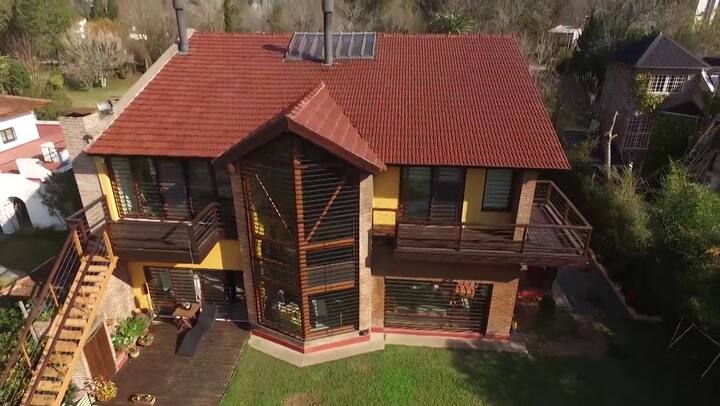 Interior de la casa de José Lopez - YouTube / Por Tuatis