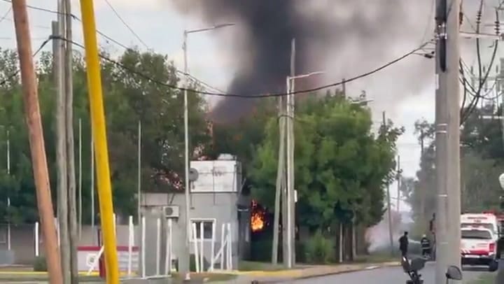 X2Twitter.com HGTuqH0UydJsnQdg 360p