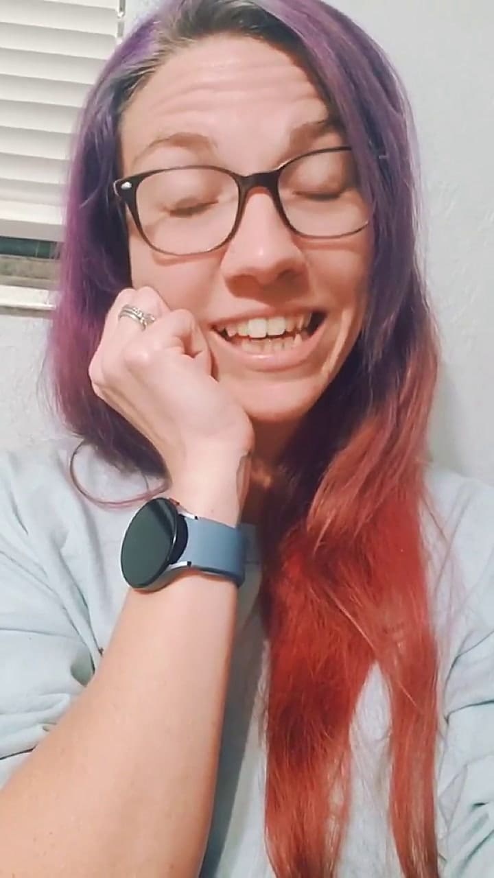 La novia dio un estatus de su relación luego de que el video de sus votos se volvió viral