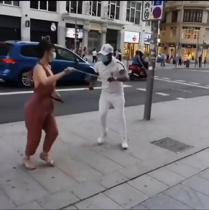 Bailar salsa con distanciamiento social - Fuente: Instagram