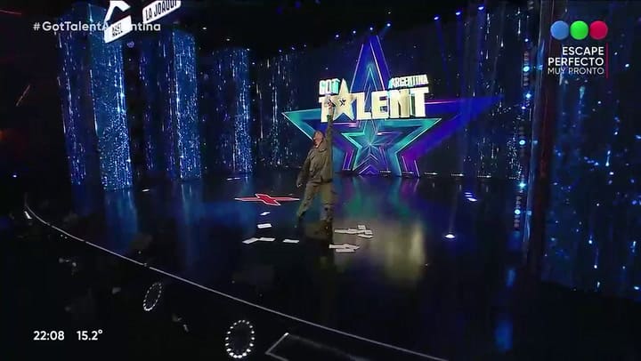 Homenajeó a excombatientes de Malvinas y emocionó a todos