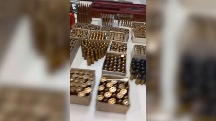Incautan un arsenal en una casa en Palermo