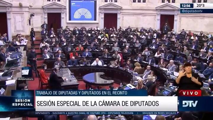 La diputada Cecilia Moreau expresó con ironía: '¿Podemos ir de sport o tenemos que ir de gala?'