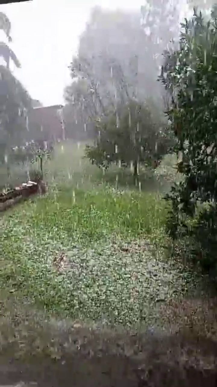 Los videos más impactantes del temporal que azotará al AMBA desde la medianoche: inundaciones, granizo y un tornado
