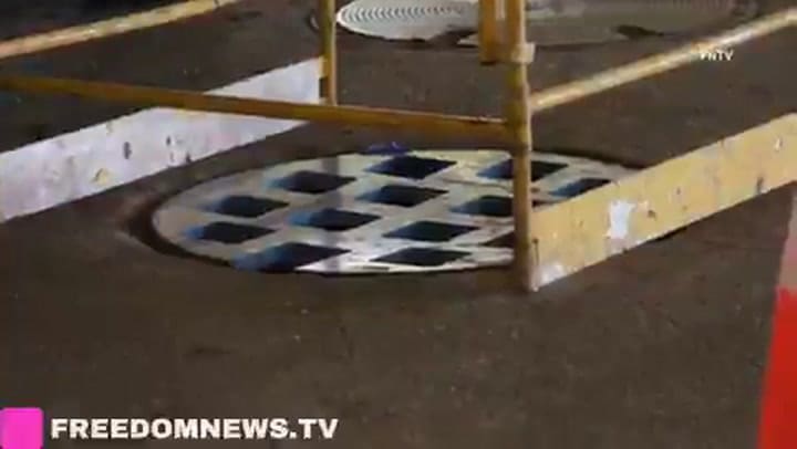 Mujer cae en la alcantarilla en Nueva York