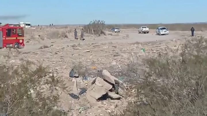 Una avioneta que había partido del aeródromo de Allen se desplomó (gentileza Radiofmlider94.1mhz)