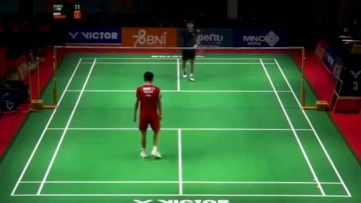 Jugador chino de bádminton muere a los 17 años tras colapsar en la cancha
