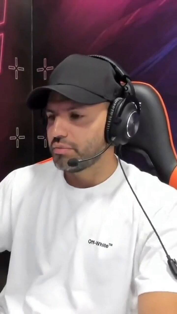 Sergio “Kun” Agüero imitó a Alberto Fernández durante un stream de Twitch