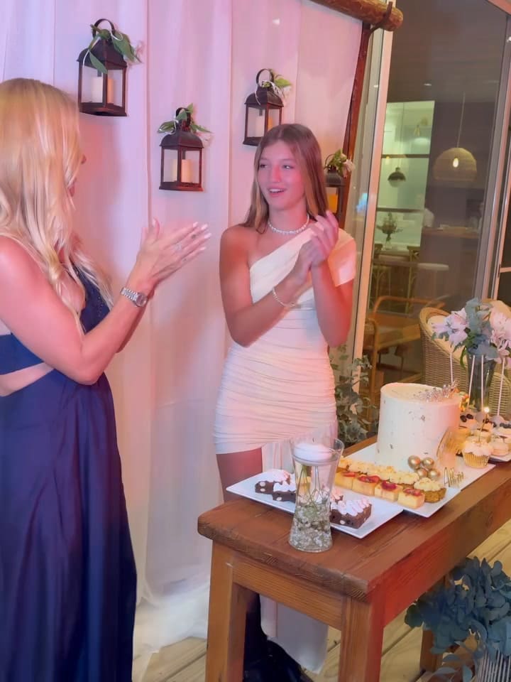 Allegra Cubero cumplió 15 años