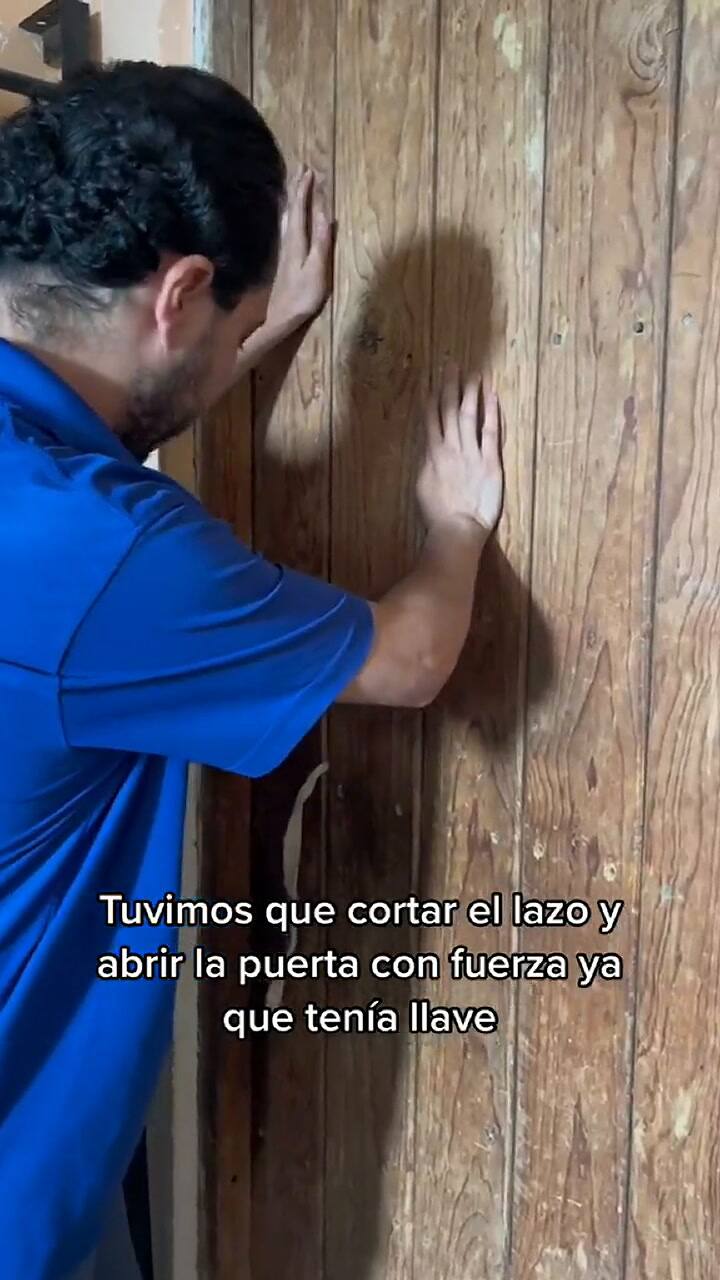 La habitación estaba colmada de objetos religiosos